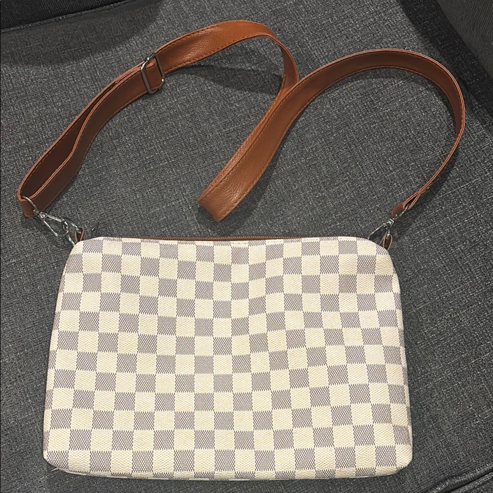 Checkered crossbody bag like new